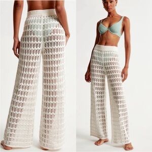 Abercrombie & Fitch Cream Wide Leg Pants